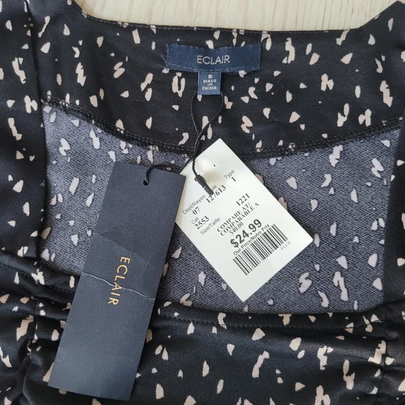 ✨️NWT✨️Eclair Square Neck Ruched Blouse - Picture 3 of 3